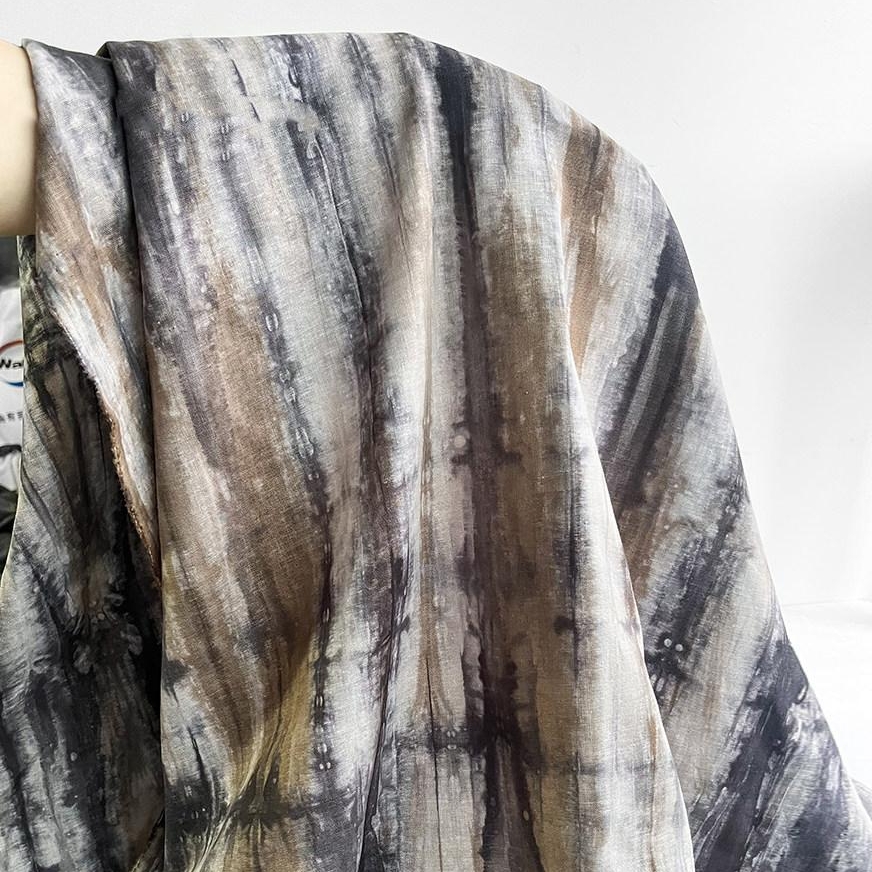Tessuto in Poliestere Marrone  - Sewing Batik Fabric recensione e prezzo